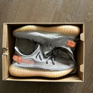 adidas Yeezy Boost 350 V2